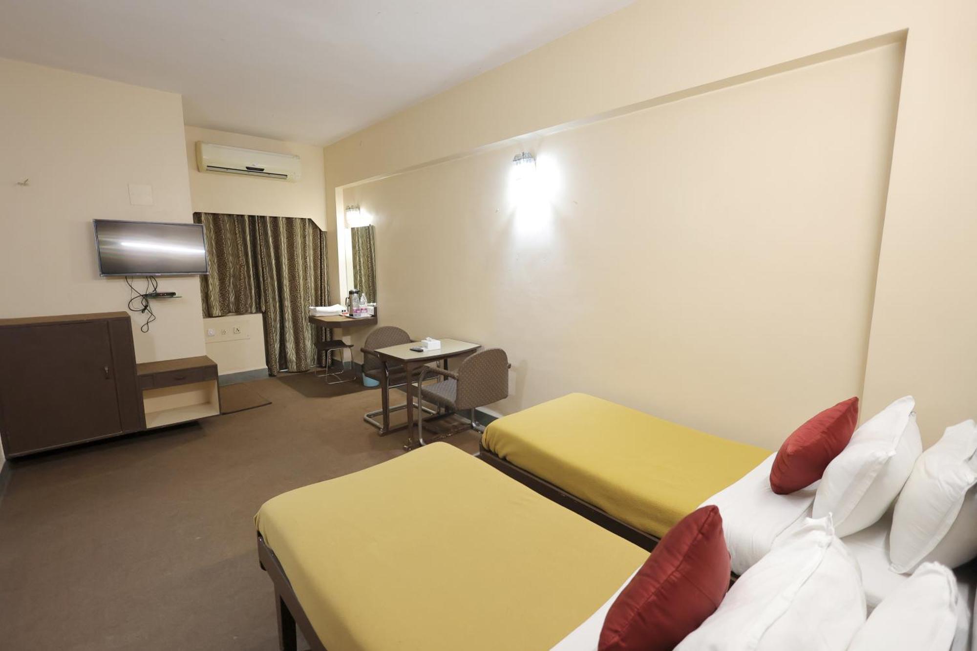 Hotel Hospice Σουράτ Εξωτερικό φωτογραφία
