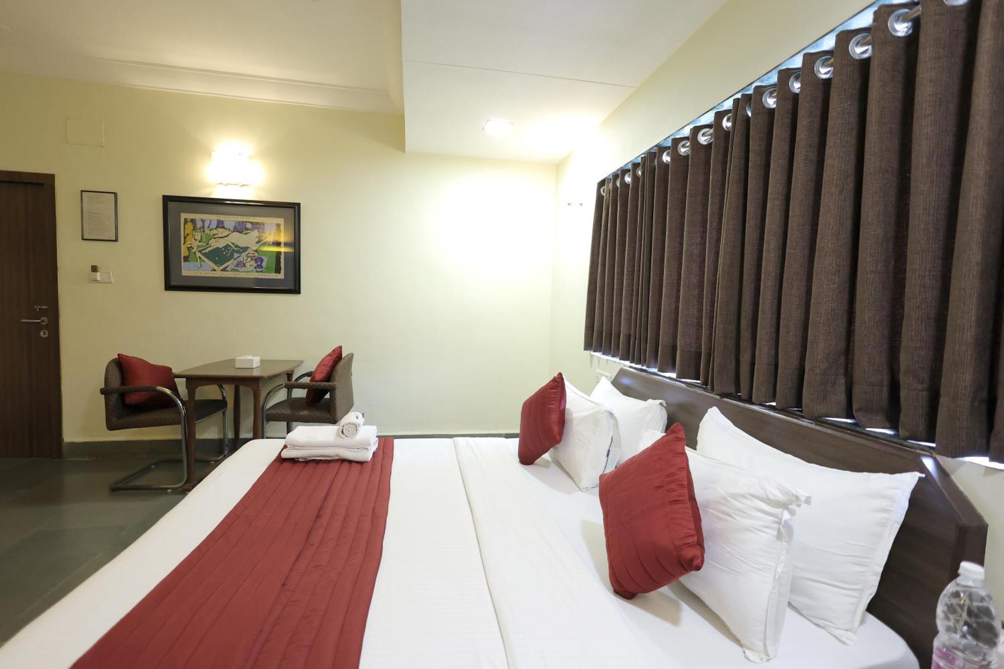 Hotel Hospice Σουράτ Εξωτερικό φωτογραφία