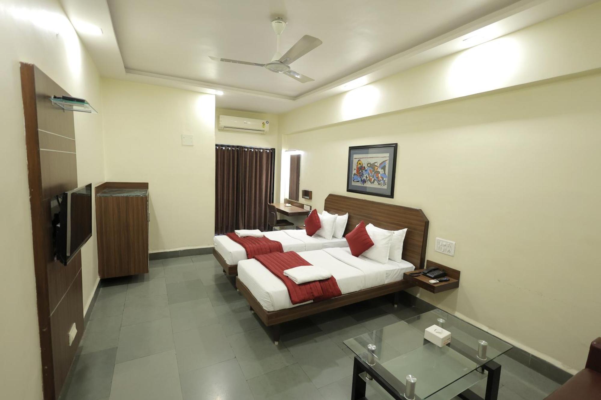 Hotel Hospice Σουράτ Εξωτερικό φωτογραφία