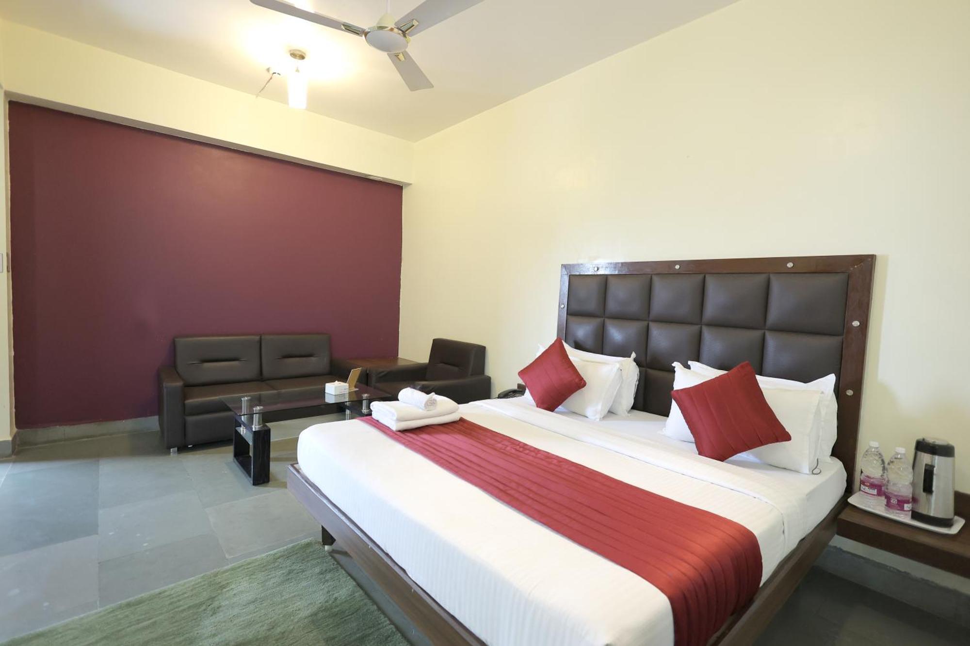 Hotel Hospice Σουράτ Εξωτερικό φωτογραφία